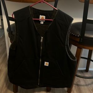 Mens Carhartt Duck Sherpa-lined vest, worn once.